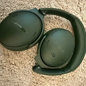 Bose Dark Gray Over-Ear Headphones